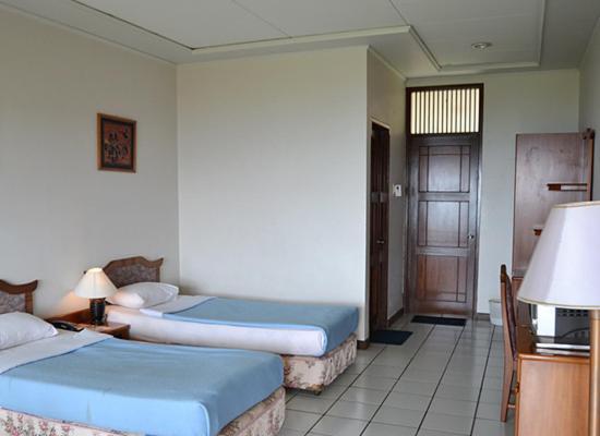 Amanda Hills Hotel Semarang Room photo