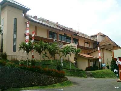 Amanda Hills Hotel Semarang Exterior photo